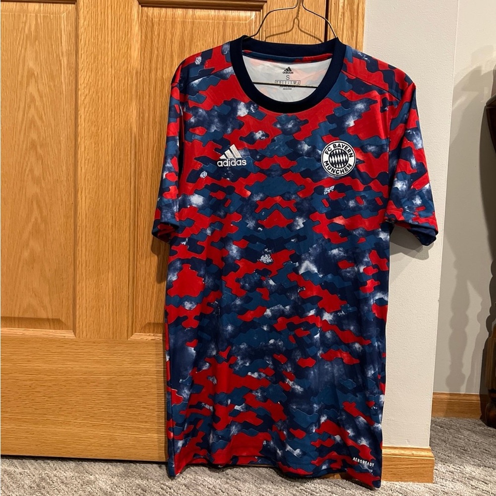 2021-2022 Bayern Munich Adidas Pre Match Football Jersey Shirt Men's size Small